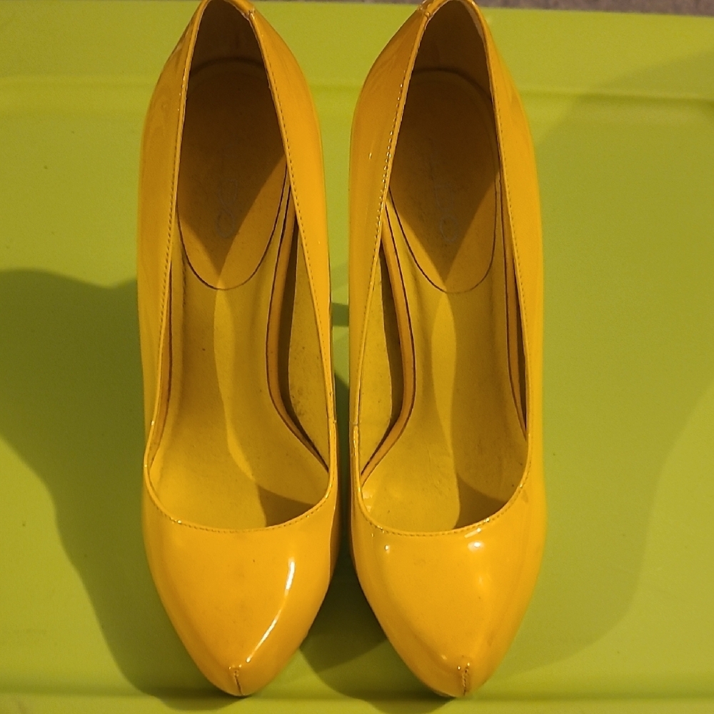 Aldo Yellow Ombre Stiletto Heels Classic Pumps Y2K Millenial
